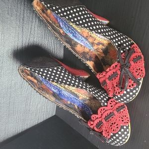 Irregular Iconic Choice shoes, Size 38